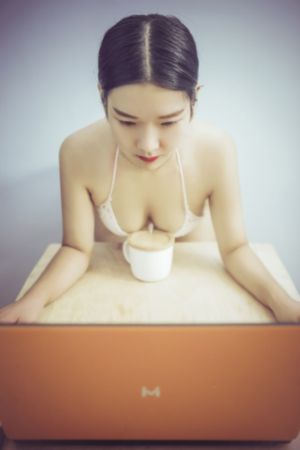 手机看片久久久_BD国语完整版观看