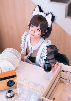 《教室里的激情》电影_剧情片全集免费观看